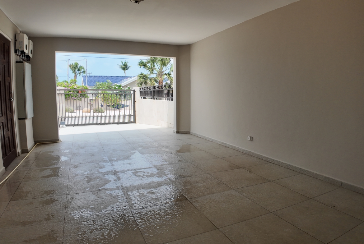 garage at General Majoor De Bruynewijk 227, Savaneta, Aruba