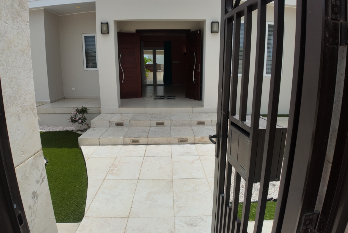 Entrace, General Majoor De Bruynewijk 227, Savaneta, Aruba