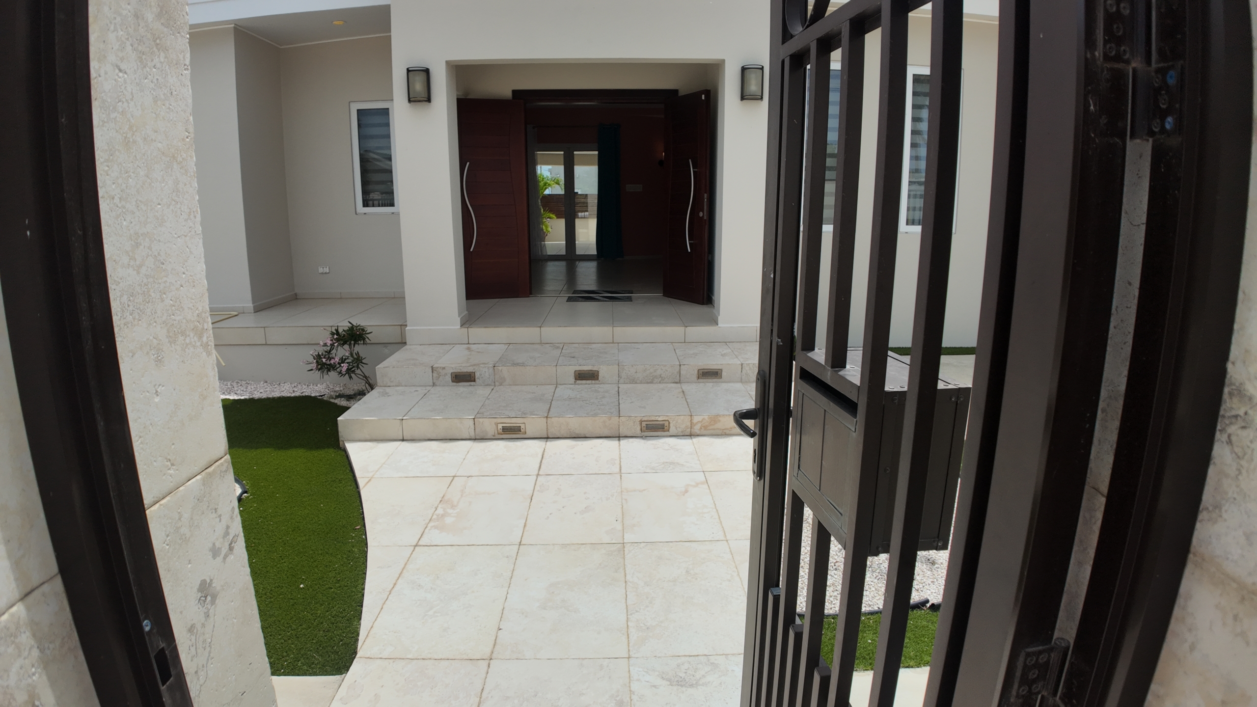 Entrace, General Majoor De Bruynewijk 227, Savaneta, Aruba