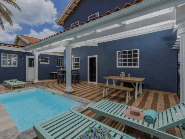 Beautifully renovated 4-bedroom Aruba