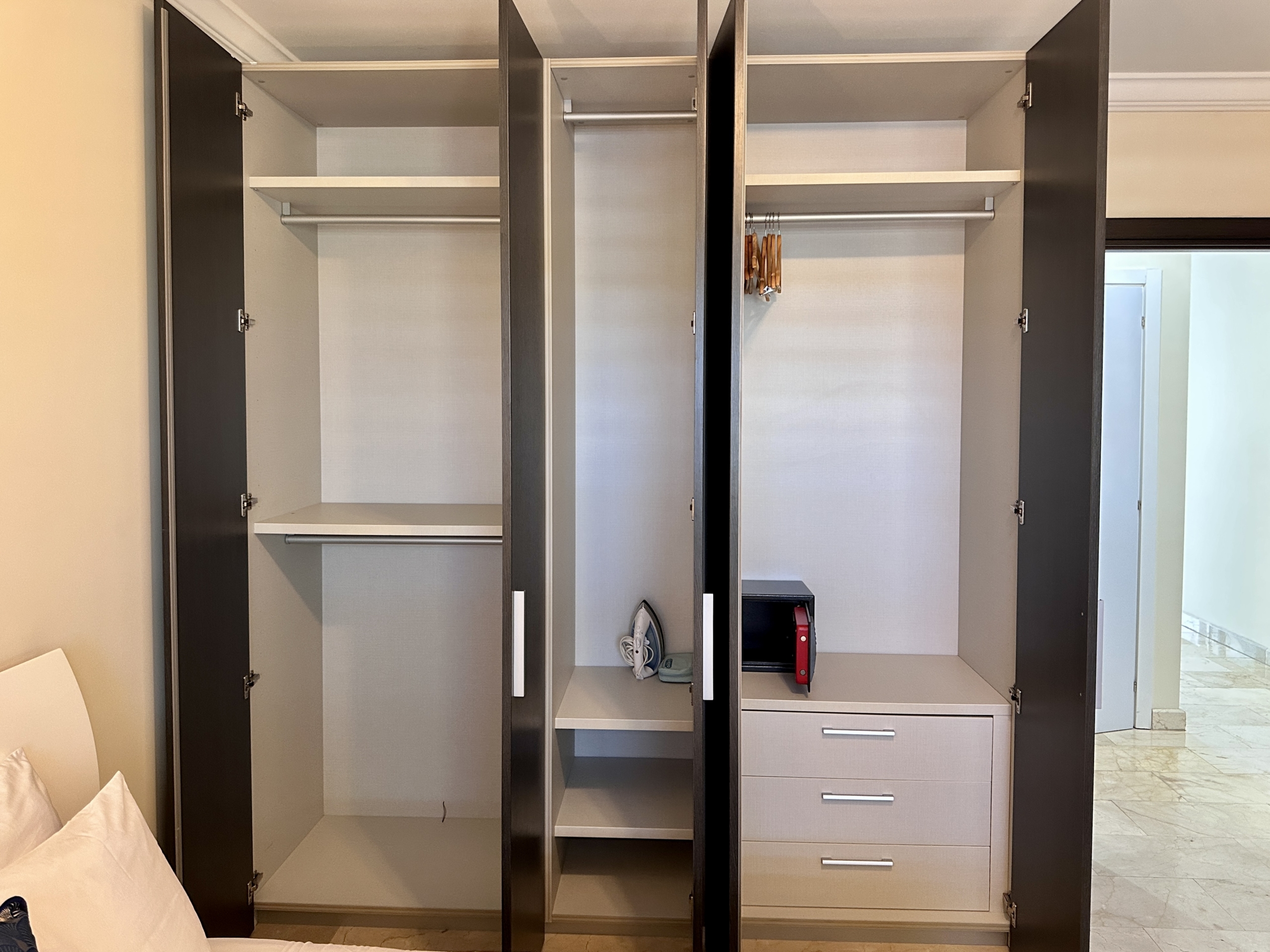 closet - PalmAruba Condo for Sale - Rent
