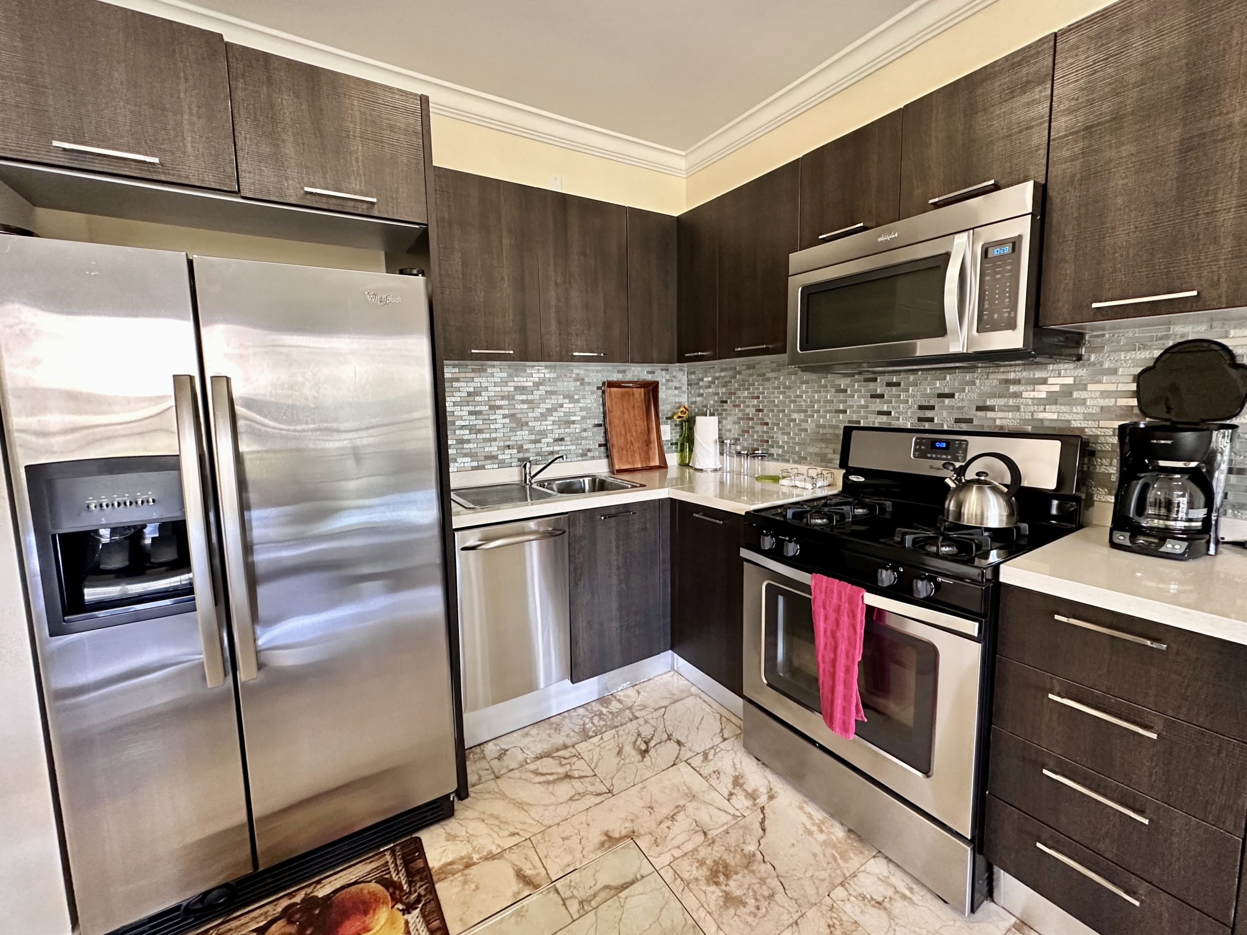 Kitchen - PalmAruba Condo