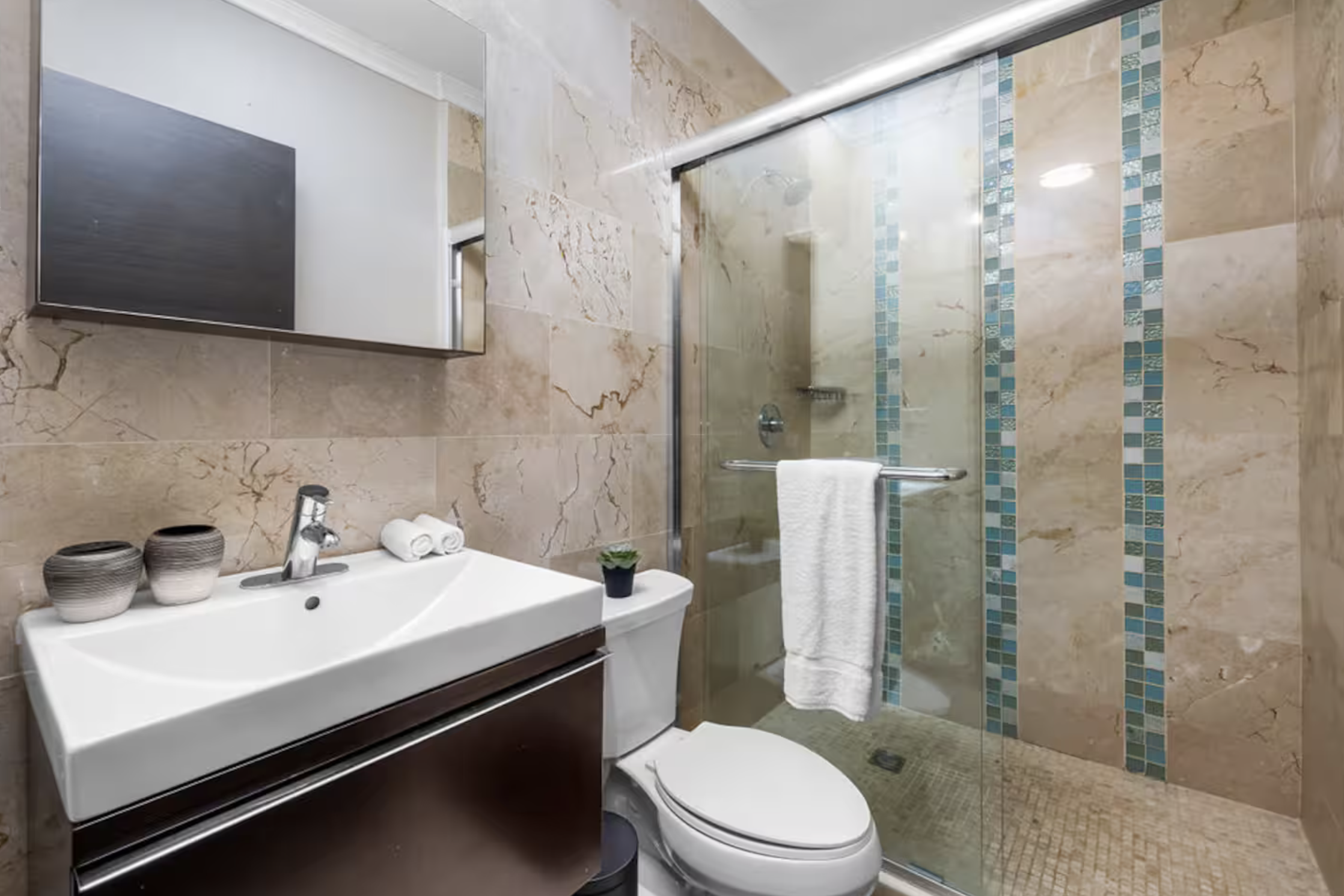 bath at Palm Aruba ❤️ Condo FOR SALE