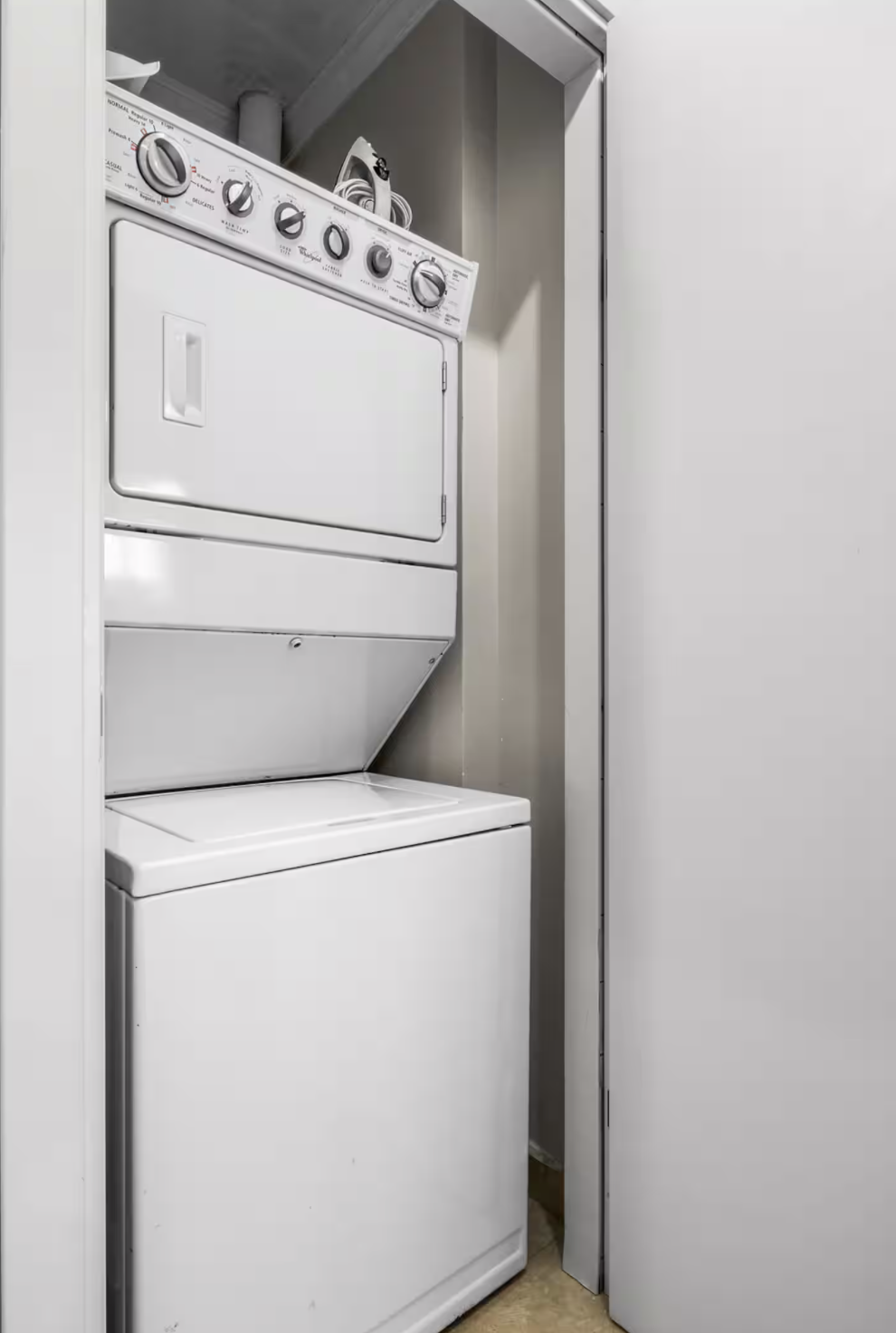 laundry at Palm Aruba ❤️ Condo FOR SALE