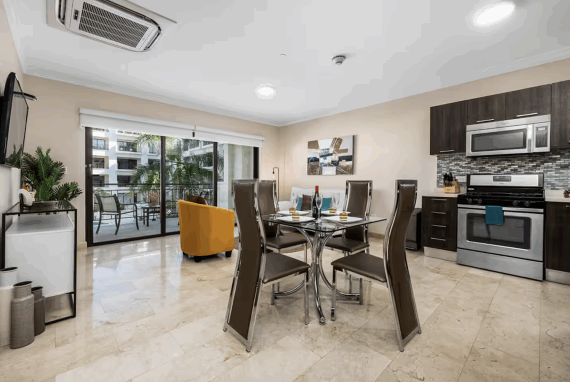 dining, kitchen at Palm Aruba ❤️ Condo FOR SALE in Aruba